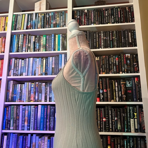 Stretchy tank dress, green, two leg slits - Picture 3 of 8